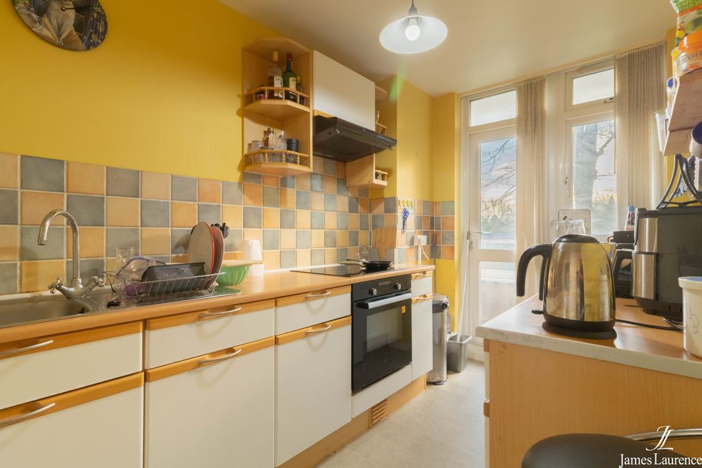 Property photo 3 of 13 8X1A3065-Hdr