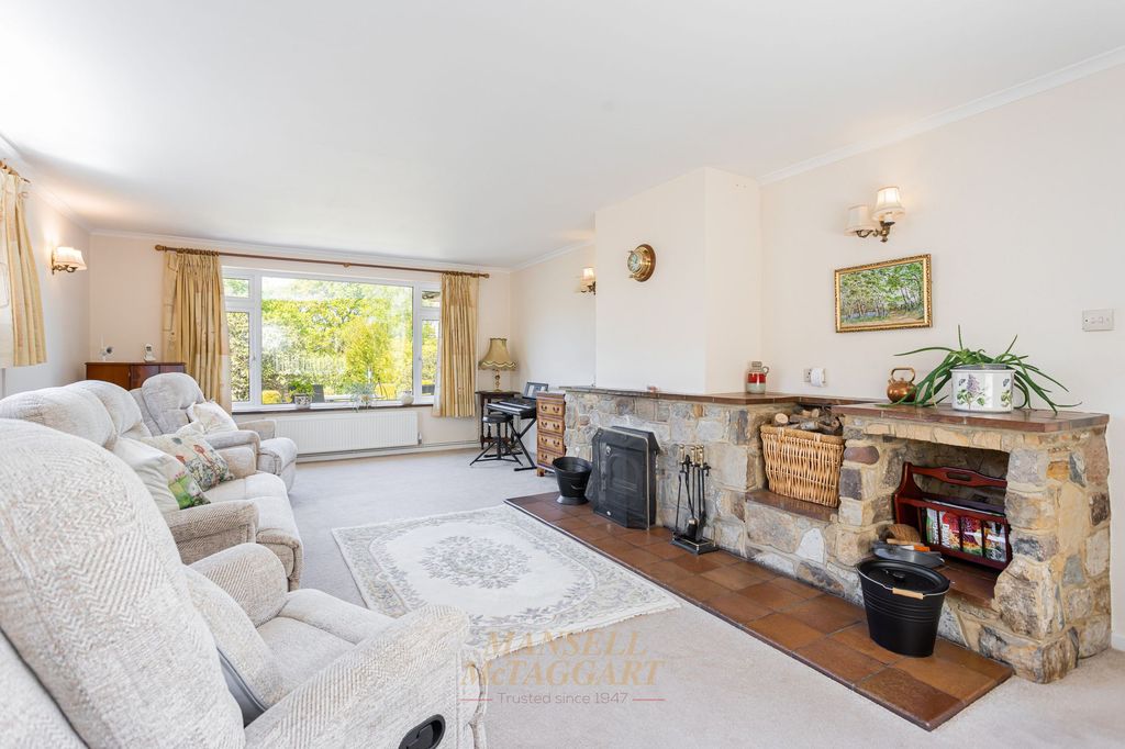 Property photo 3 of 23