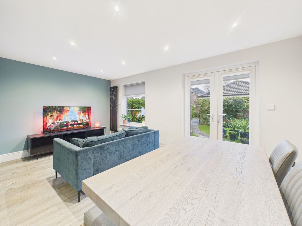 Property photo 3 of 15 Family/Dining Area