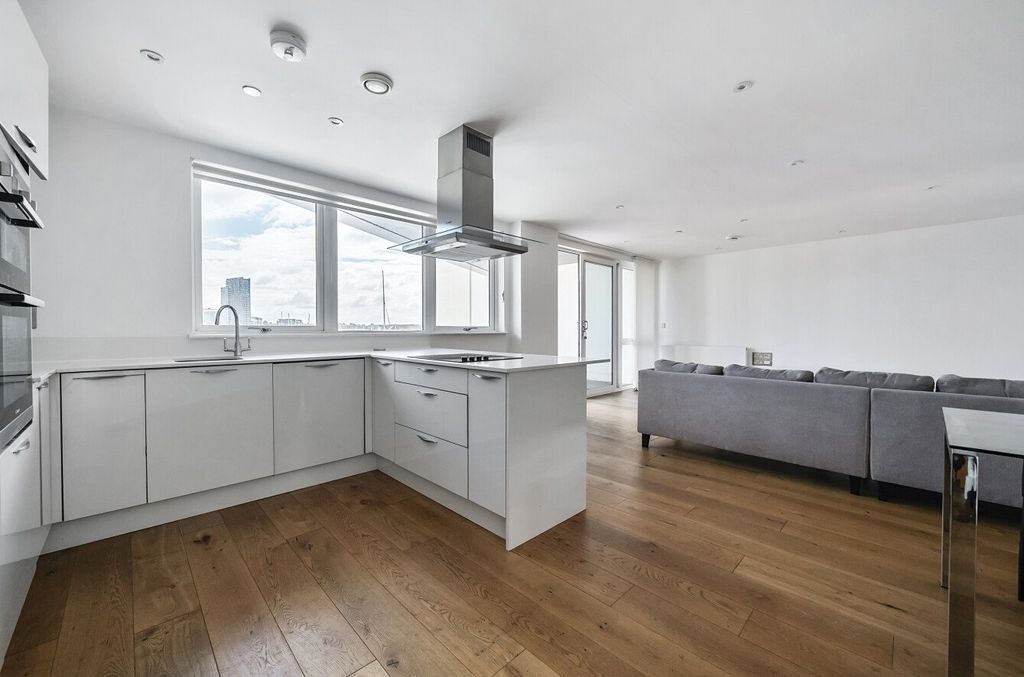 Property photo 3 of 13 Picture No. 02