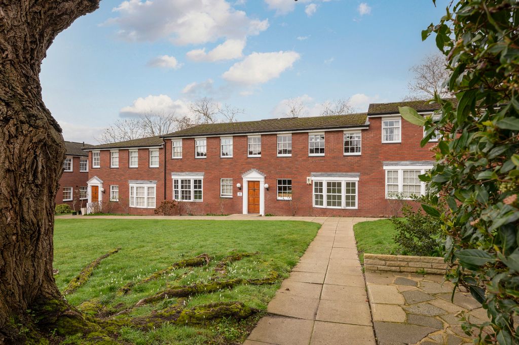 Property photo 1 of 8 Front Exterior