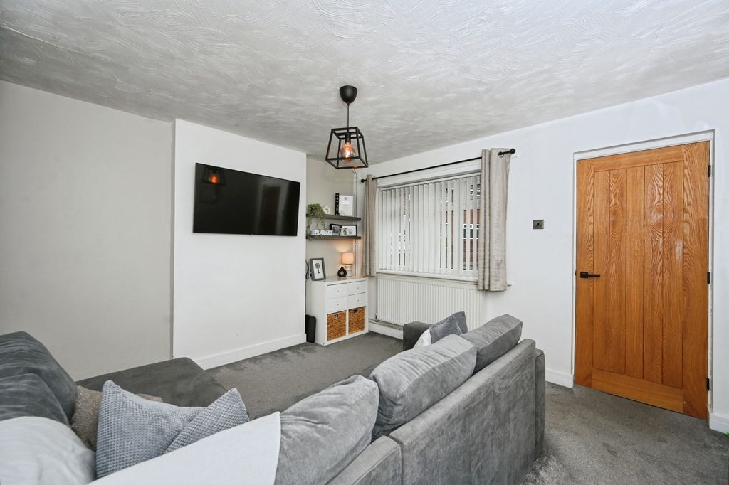 Property photo 2 of 17 Living Room