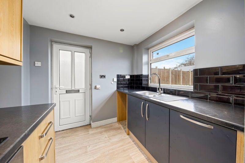 Property photo 3 of 24 Kitchen