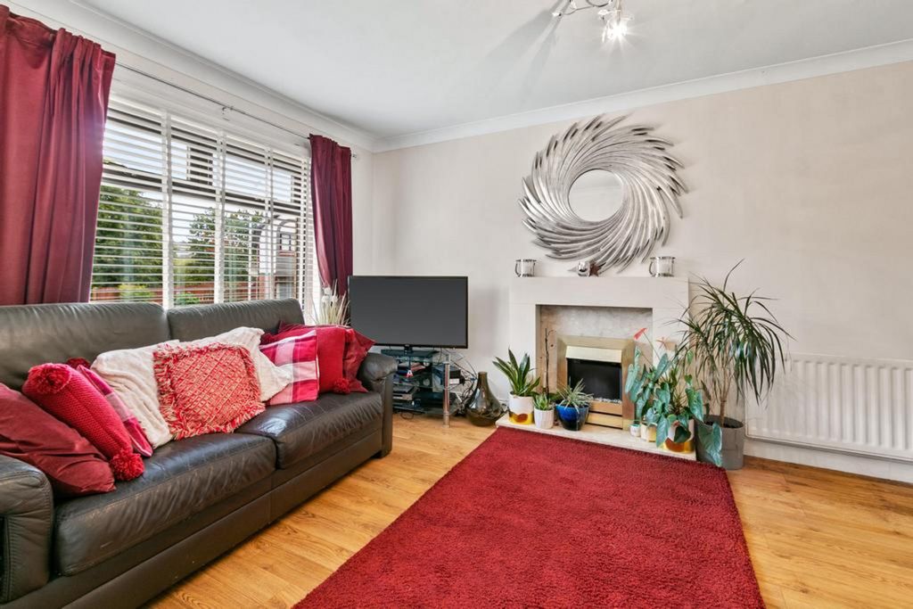 Property photo 2 of 37
