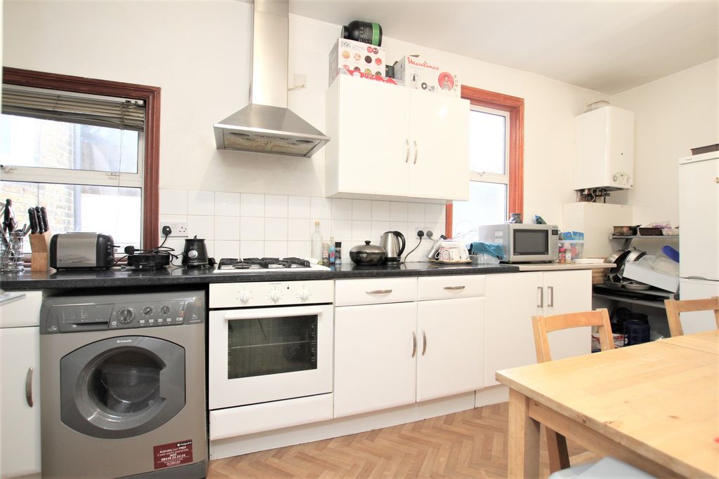 Property photo 3 of 5