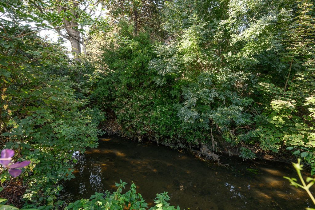 Property photo 3 of 17 Picture No. 14