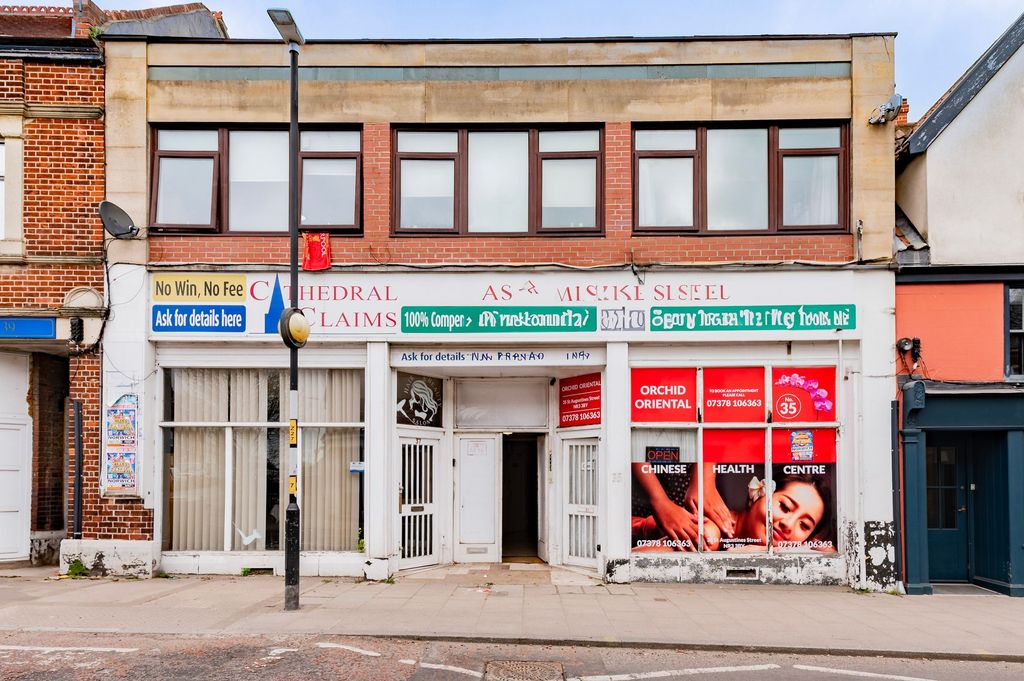 Property photo 1 of 8