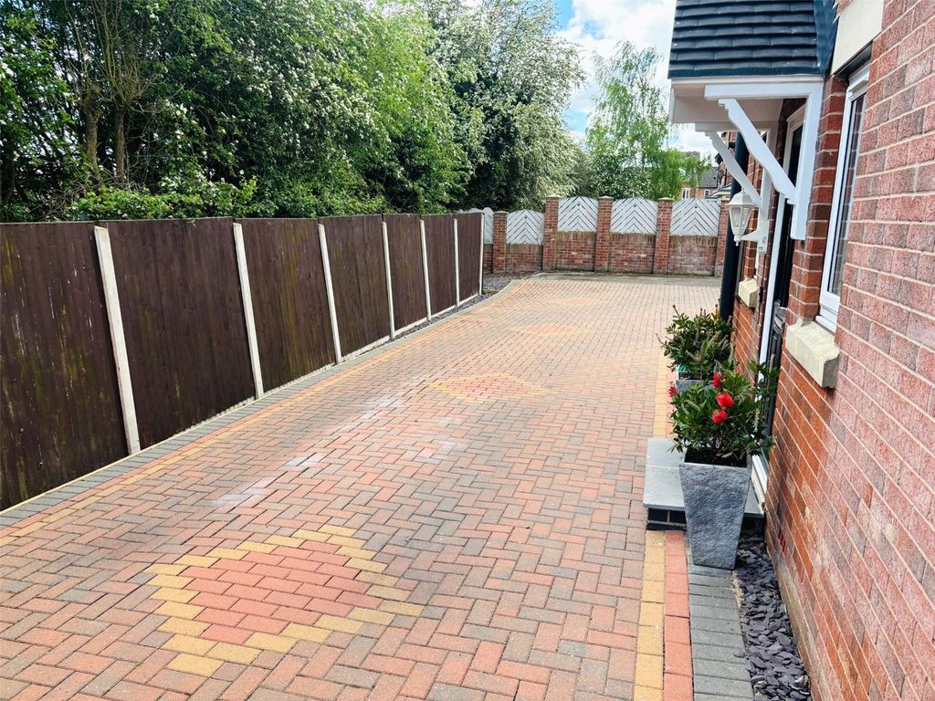 Additional image 9 of 3 bed end terrace house for saleButterbur Drive, Goole DN14