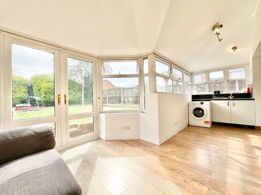 Property photo 3 of 31