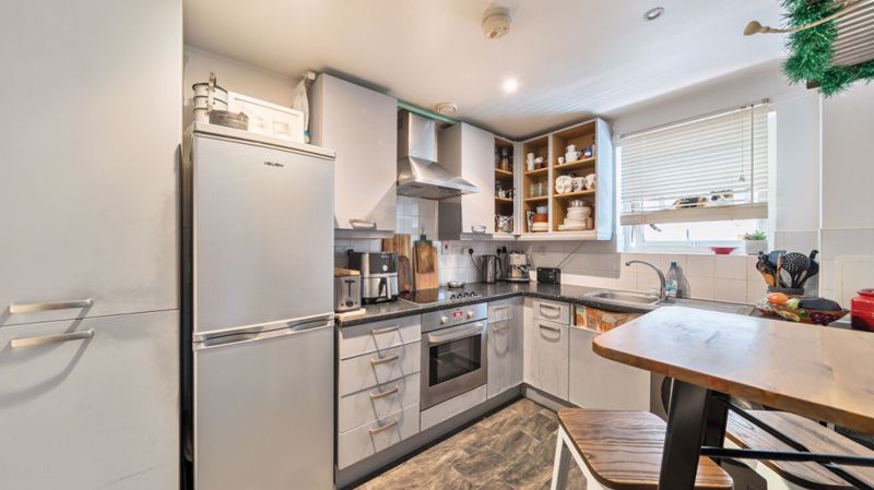 Property photo 3 of 17 Photo 3