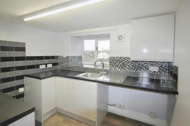 Property photo 2 of 7 81504_6A38F0B0-51E1-434d-A872-0Cb141797678_Img_01_