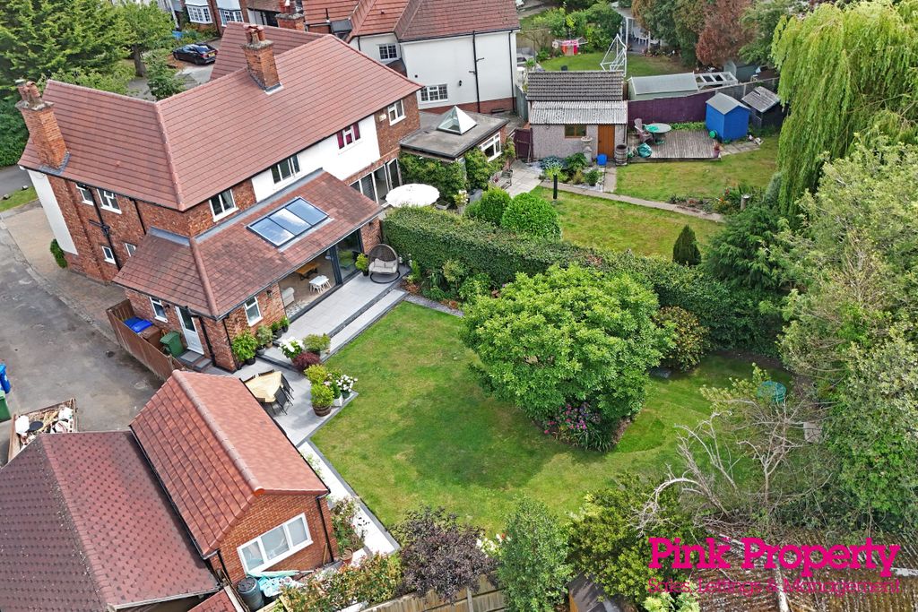 Property photo 3 of 24