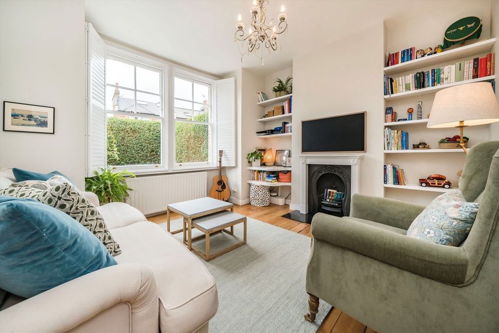 Property photo 2 of 8