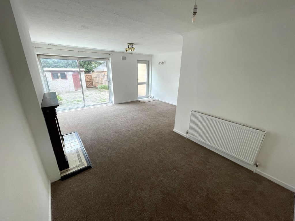 Property photo 1 of 13 Photo 11