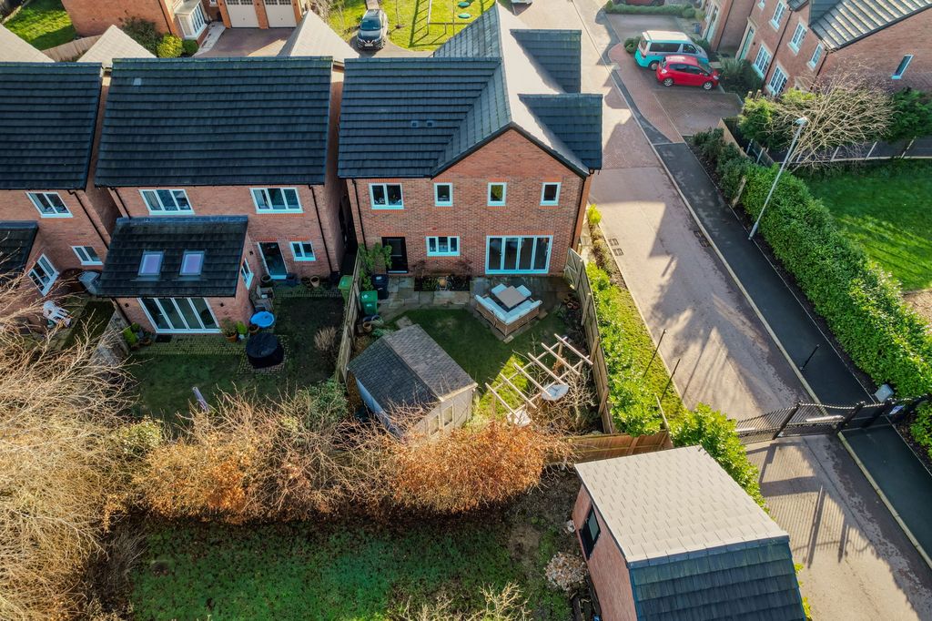 Property photo 1 of 27