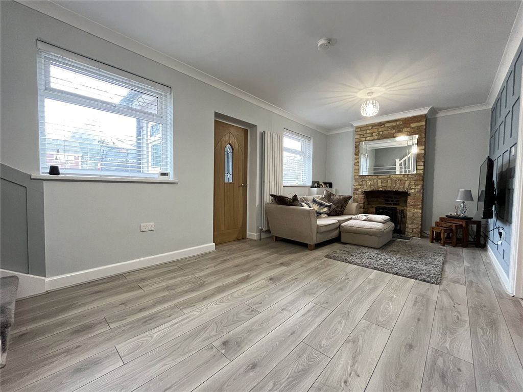 Property photo 2 of 23 Picture No. 20