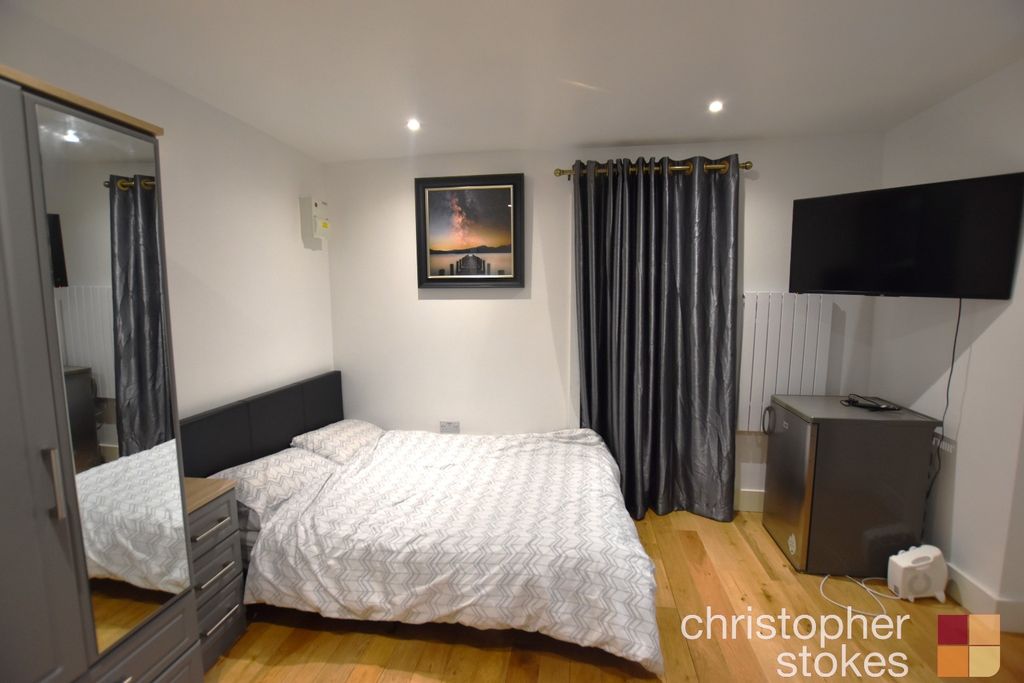 Property photo 3 of 8 2861293