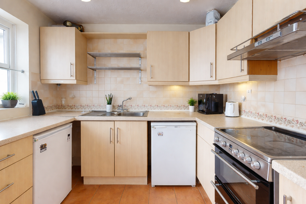 Property photo 2 of 9 Kitchen - Angle 1