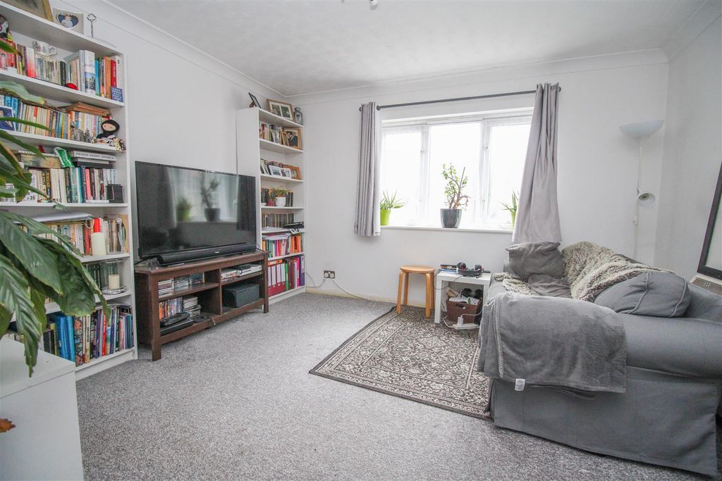 Property photo 3 of 8 Img_6670.Jpg