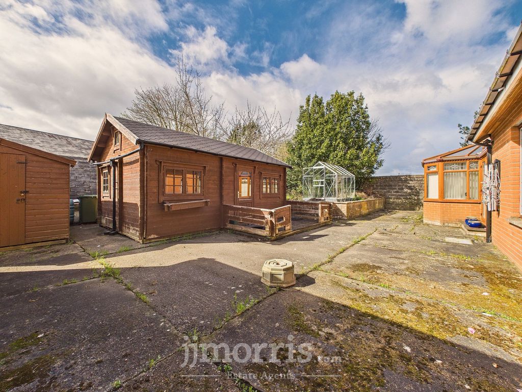 Property photo 3 of 53