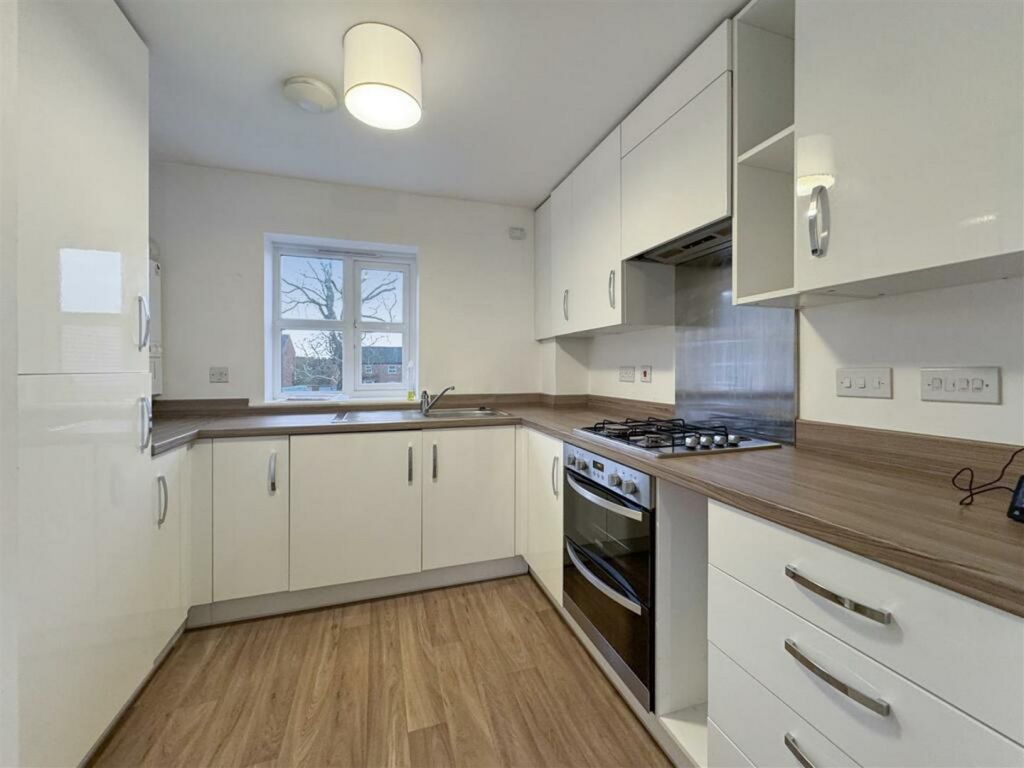 Property photo 1 of 5