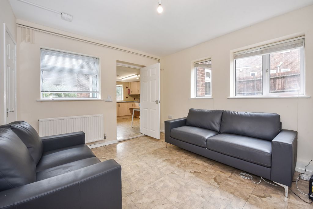 Property photo 3 of 20 Ph15_5384922