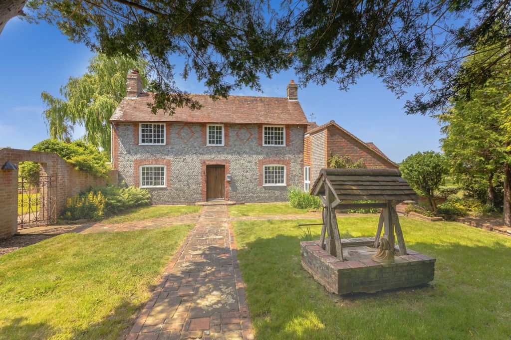 Property photo 2 of 37
