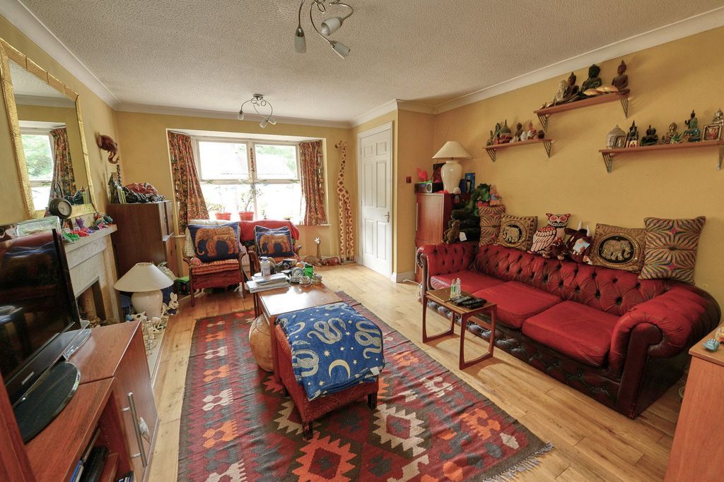 Property photo 3 of 19