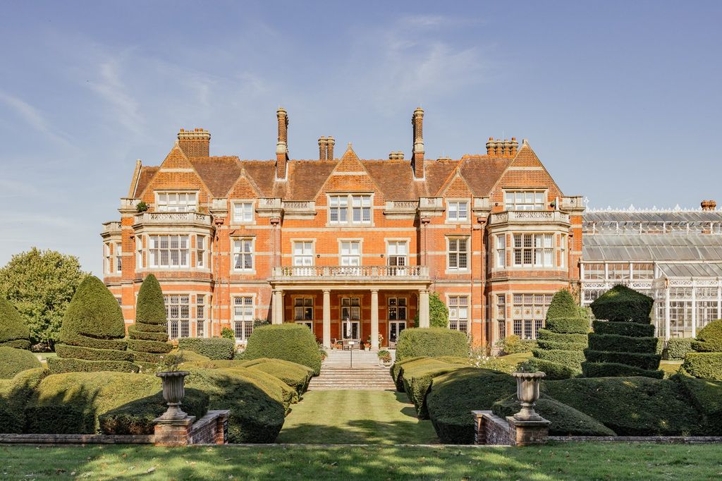 Property photo 2 of 18 Picture No. 24