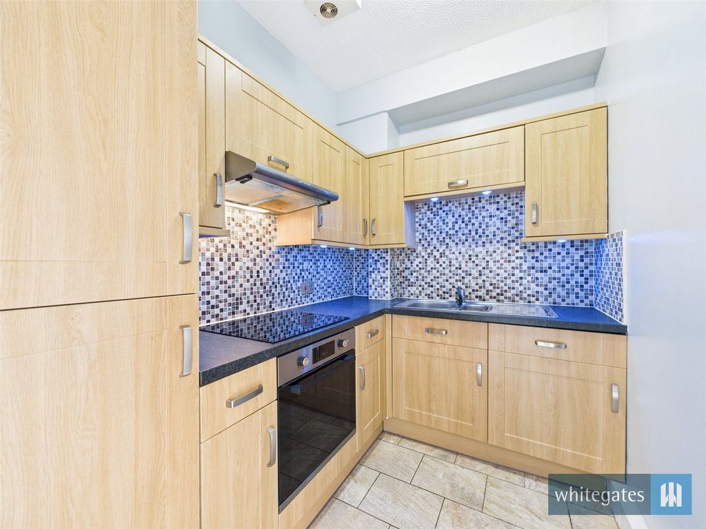 Property photo 2 of 7 Picture No. 12