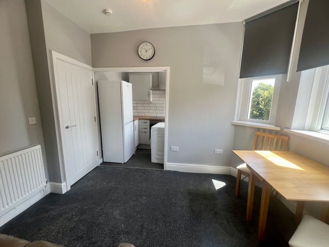 Property photo 1 of 8 Living Room