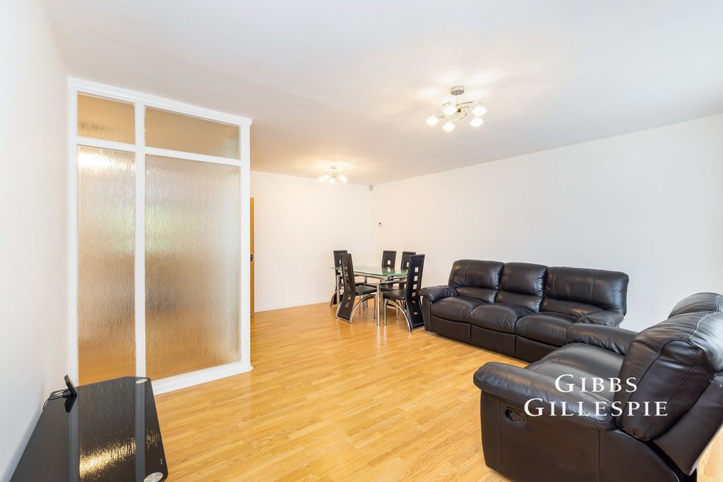 Property photo 2 of 10 Photo