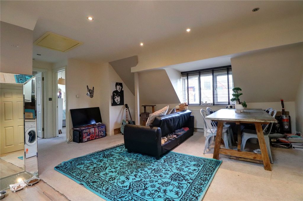 Property photo 2 of 7 Picture No. 09
