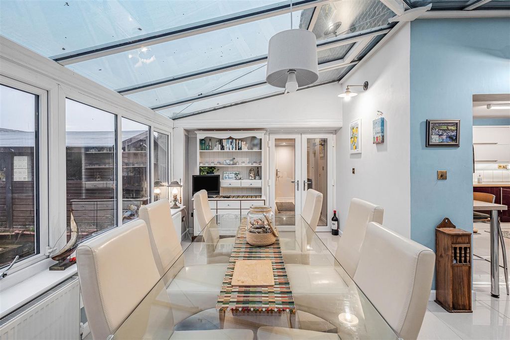 Property photo 3 of 17 8_73049.Jpg