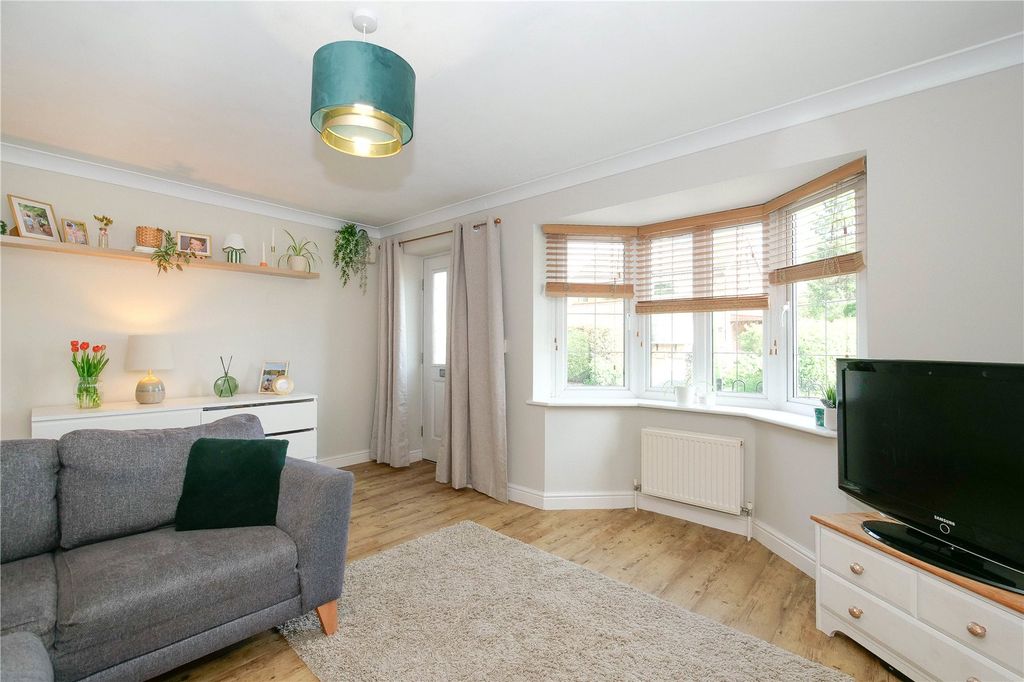 Property photo 2 of 17 Picture No. 29