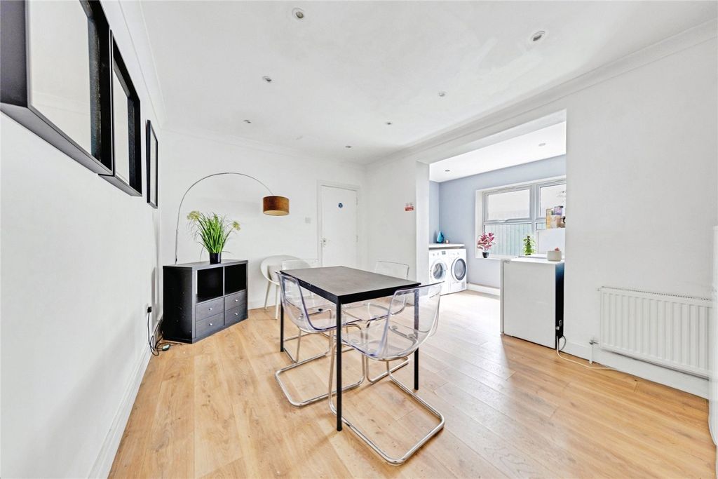 Property photo 2 of 5 Dining Area