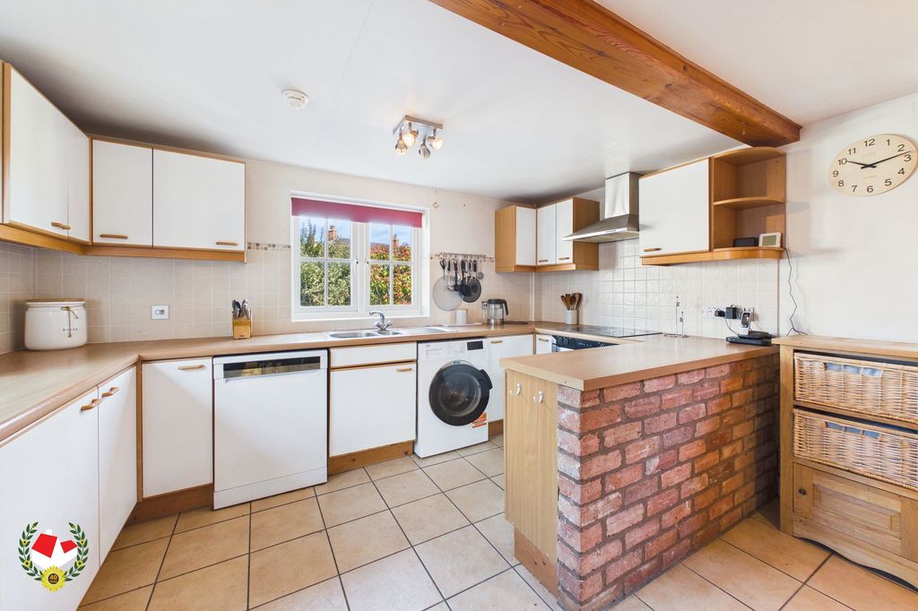 Property photo 3 of 14