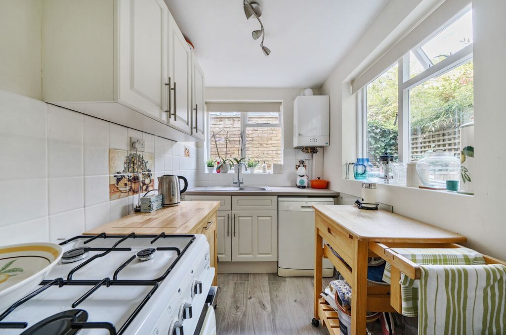 Property photo 3 of 19 1316413-9-685Acd0...