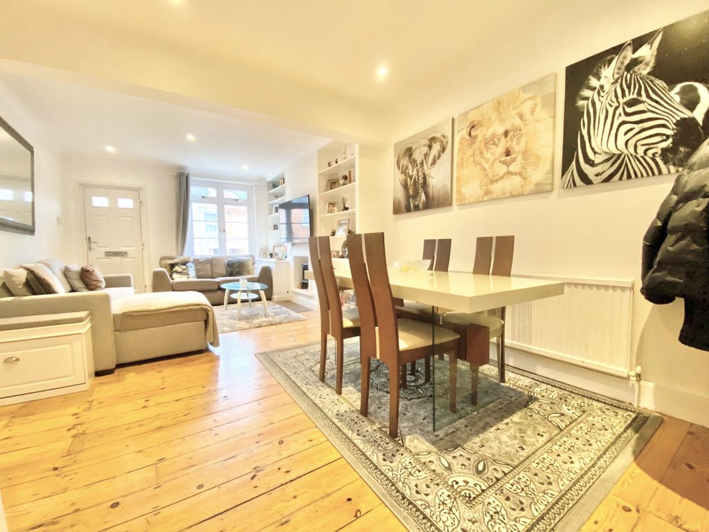 Property photo 3 of 13