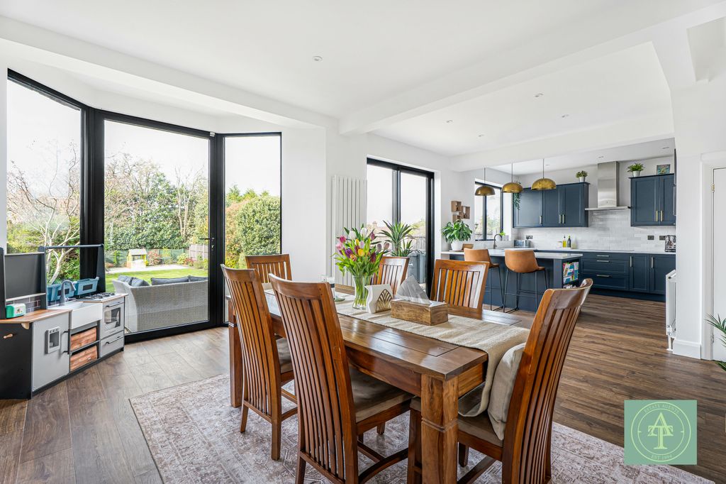 Property photo 2 of 29 Gallery