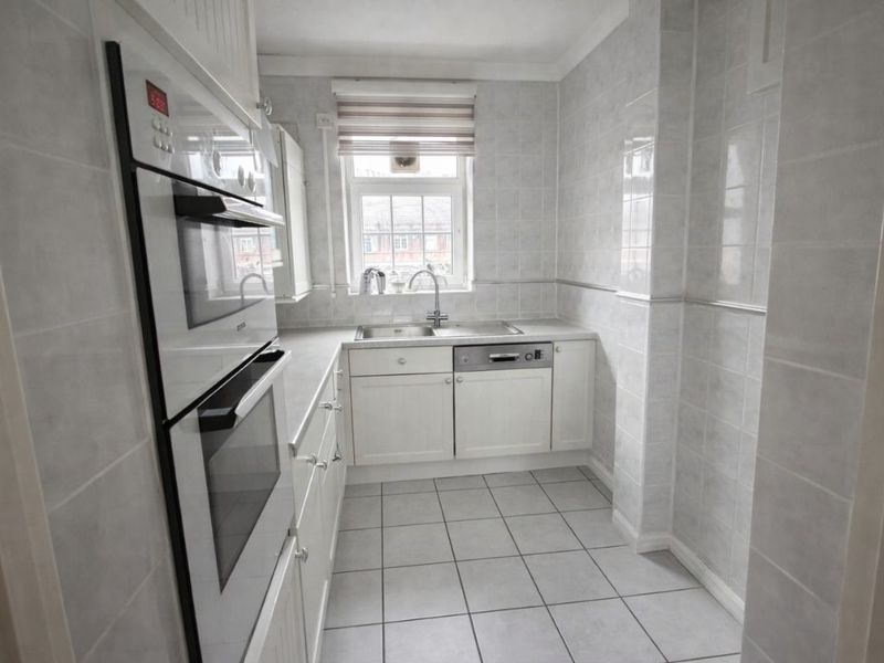 Property photo 3 of 9 Photo 5