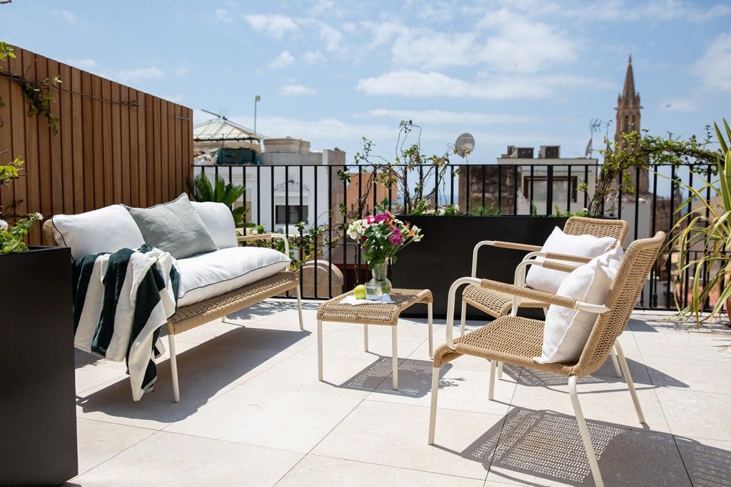 Property photo 2 of 20 Terrace Sitting Area