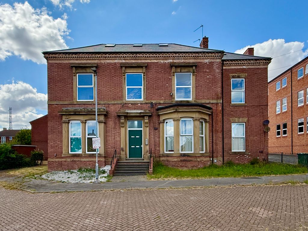 Property photo 1 of 6 External