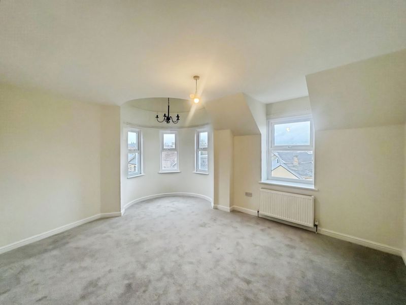 Property photo 2 of 10 Photo 4