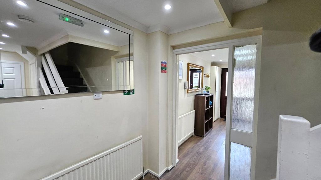 Property photo 2 of 6 Picture No. 03