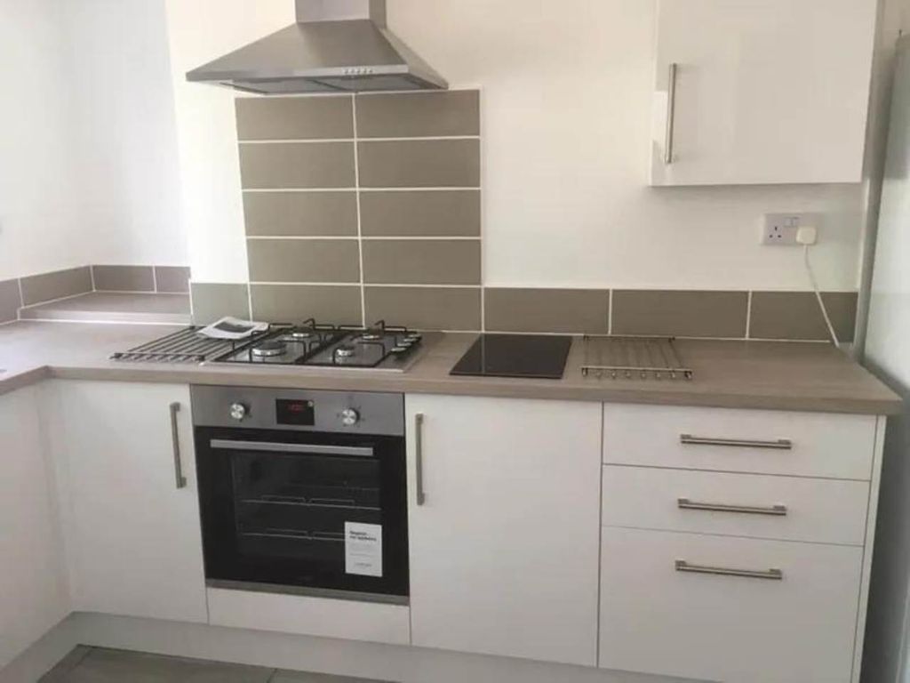 Property photo 2 of 20 5Cf6225d-Dde2-4A9d-965F-31ee90F9E349