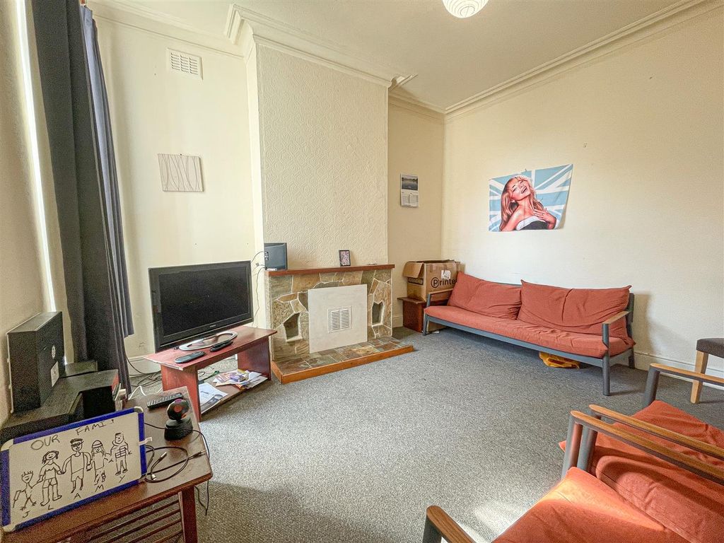 Property photo 2 of 29 Image 8.Jpg