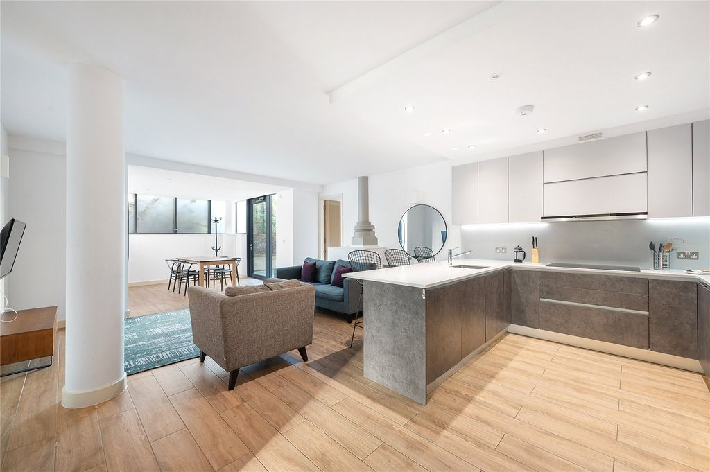 Property photo 1 of 14 Picture No. 01