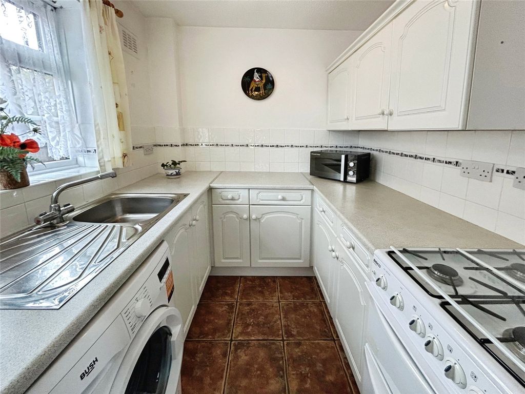 Property photo 2 of 14 Kitchen