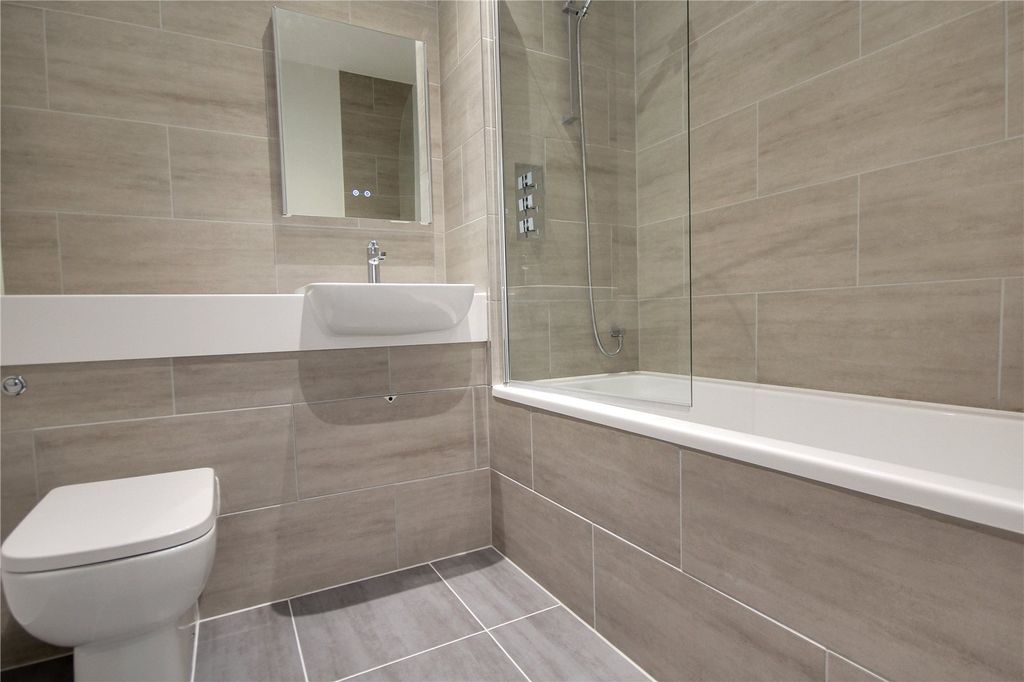 Property photo 3 of 7 Picture No. 14